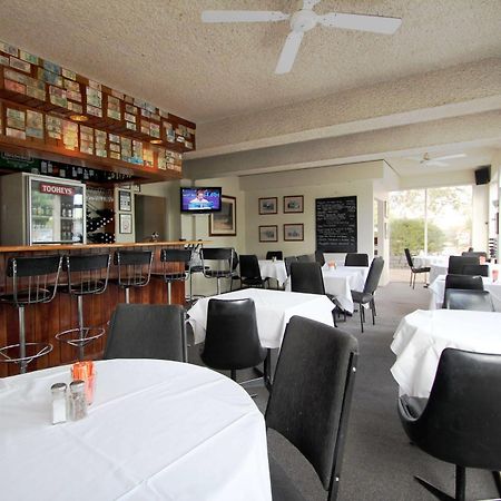 Beaumaris Bay Motel Екстериор снимка