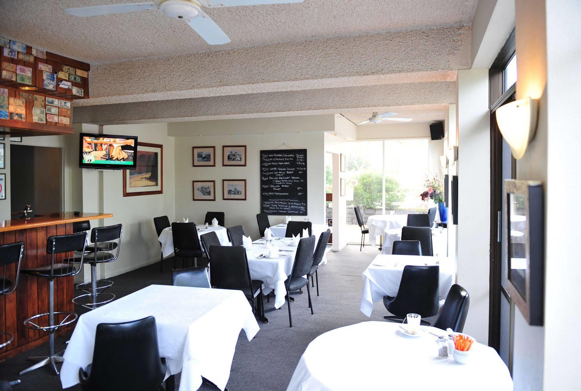 Beaumaris Bay Motel Екстериор снимка
