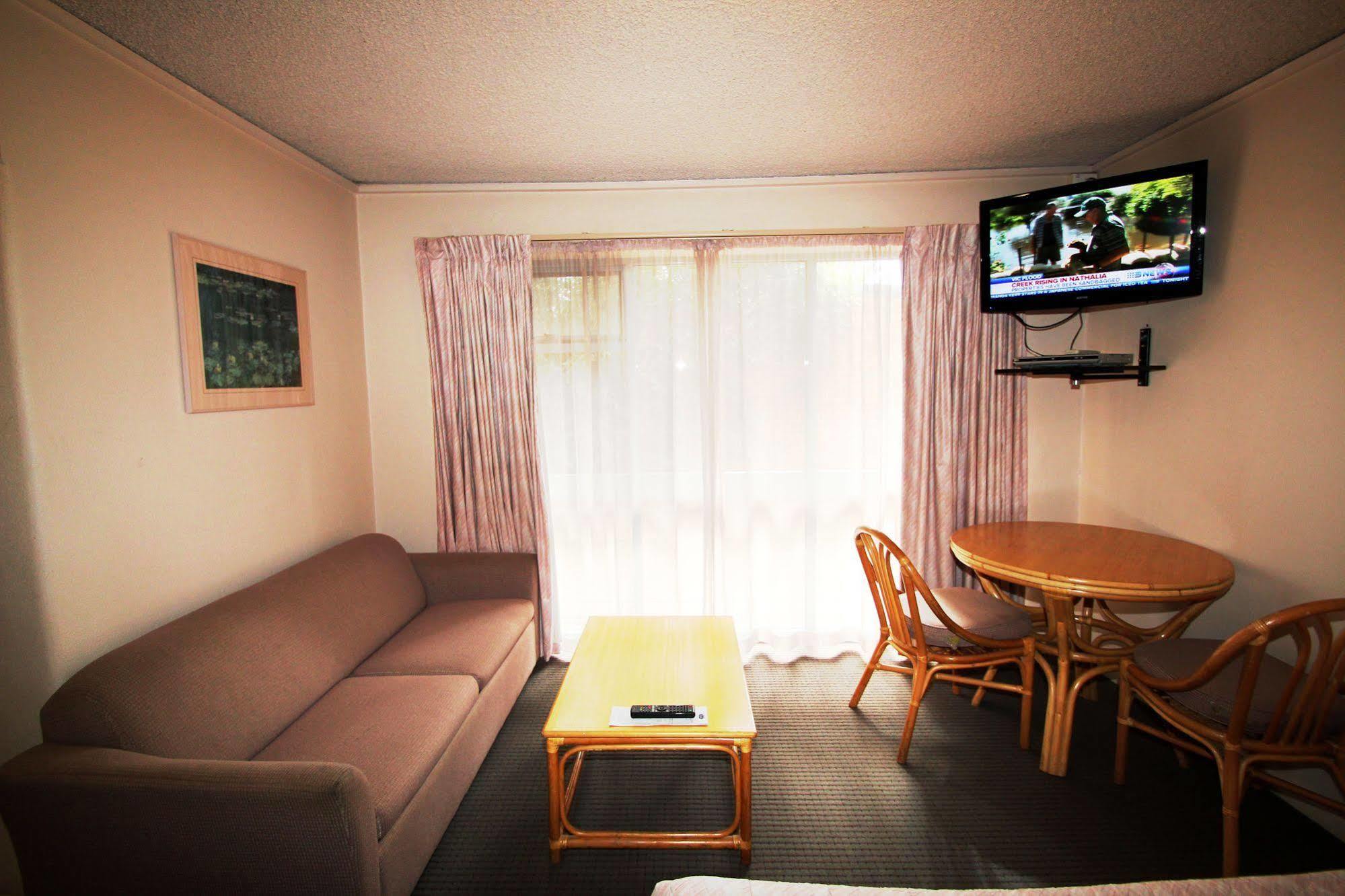 Beaumaris Bay Motel Екстериор снимка