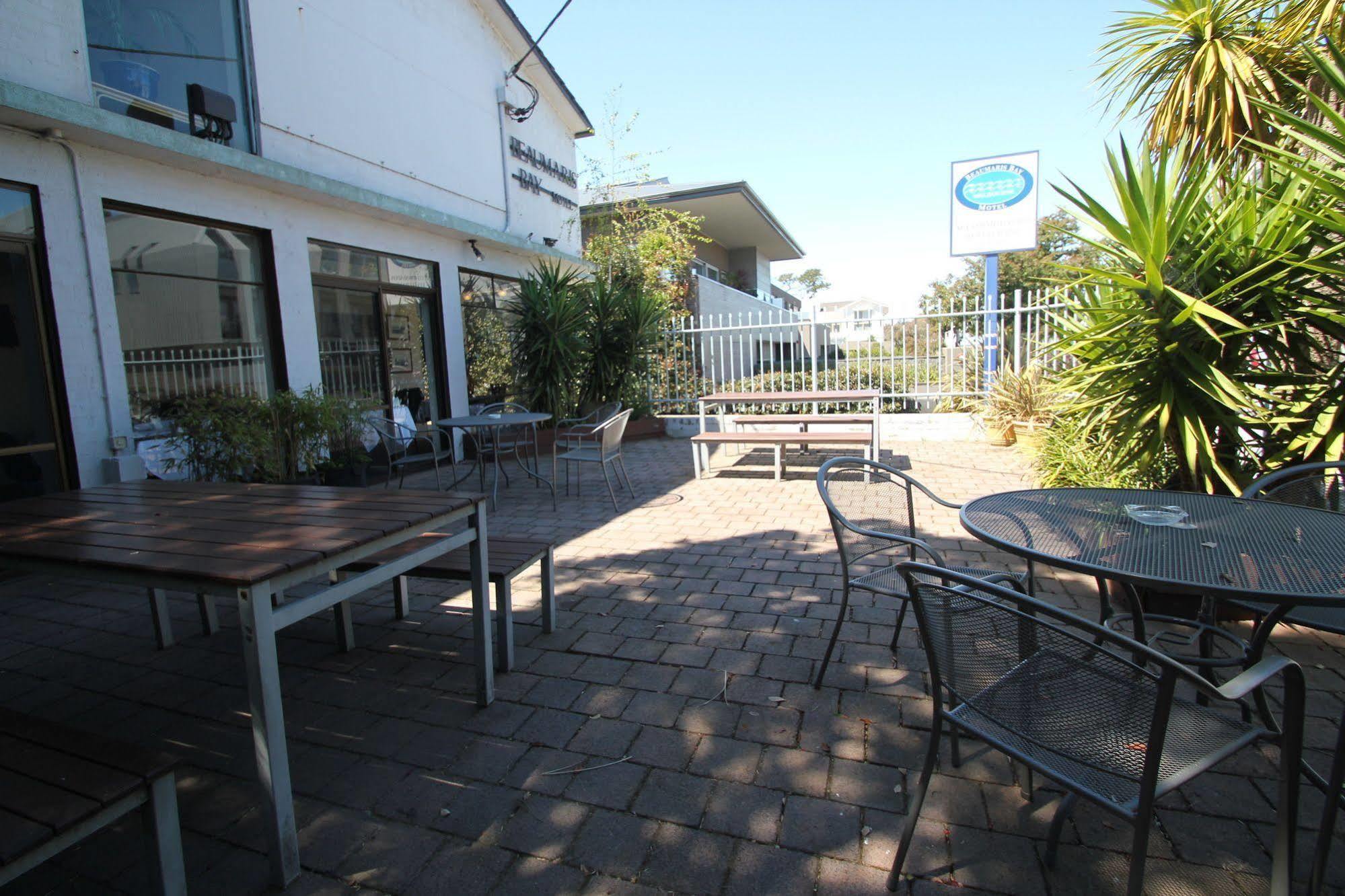 Beaumaris Bay Motel Екстериор снимка