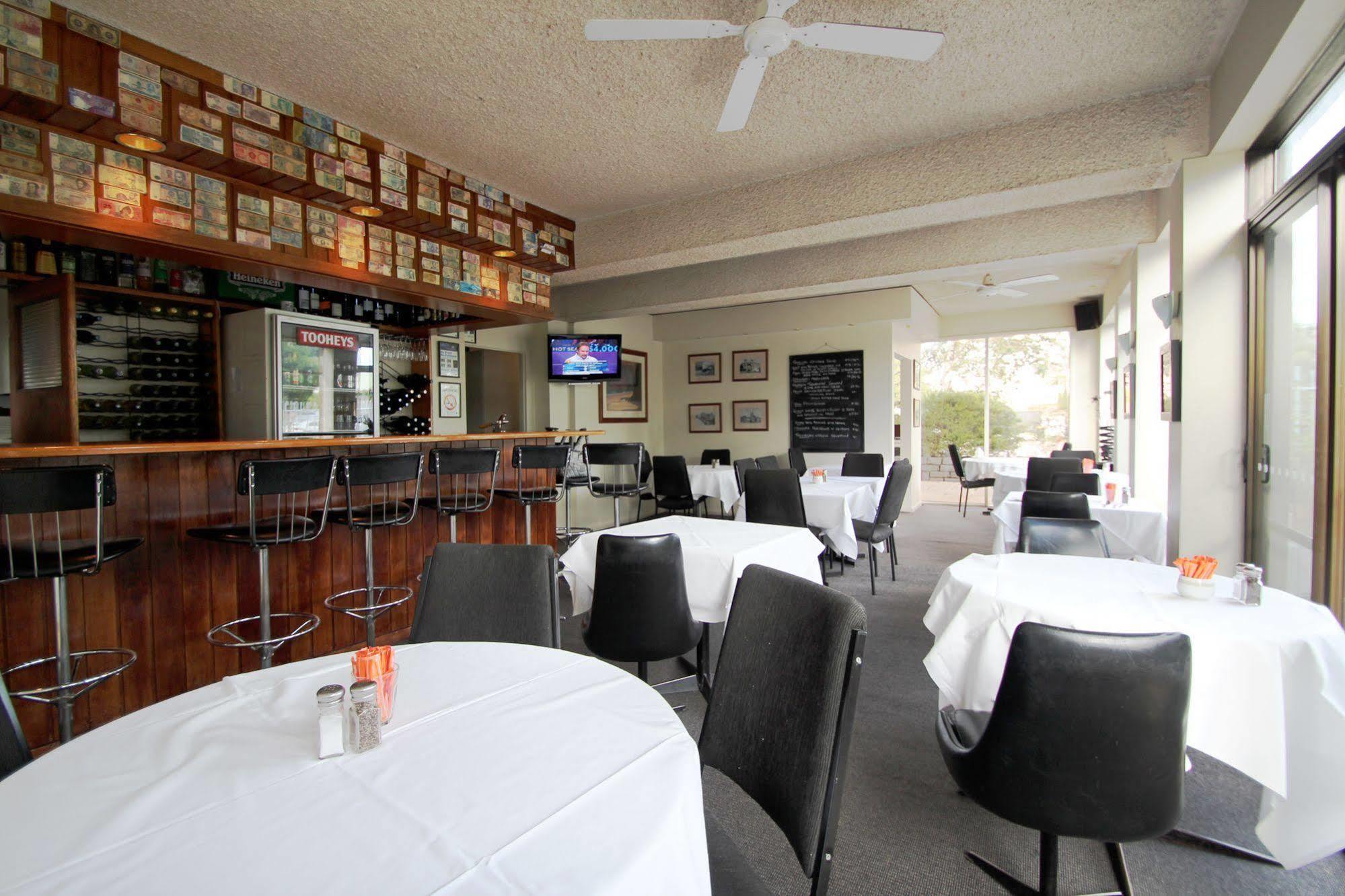Beaumaris Bay Motel Екстериор снимка